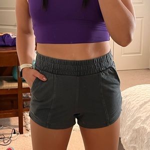 Highwaisted Grey Shorts